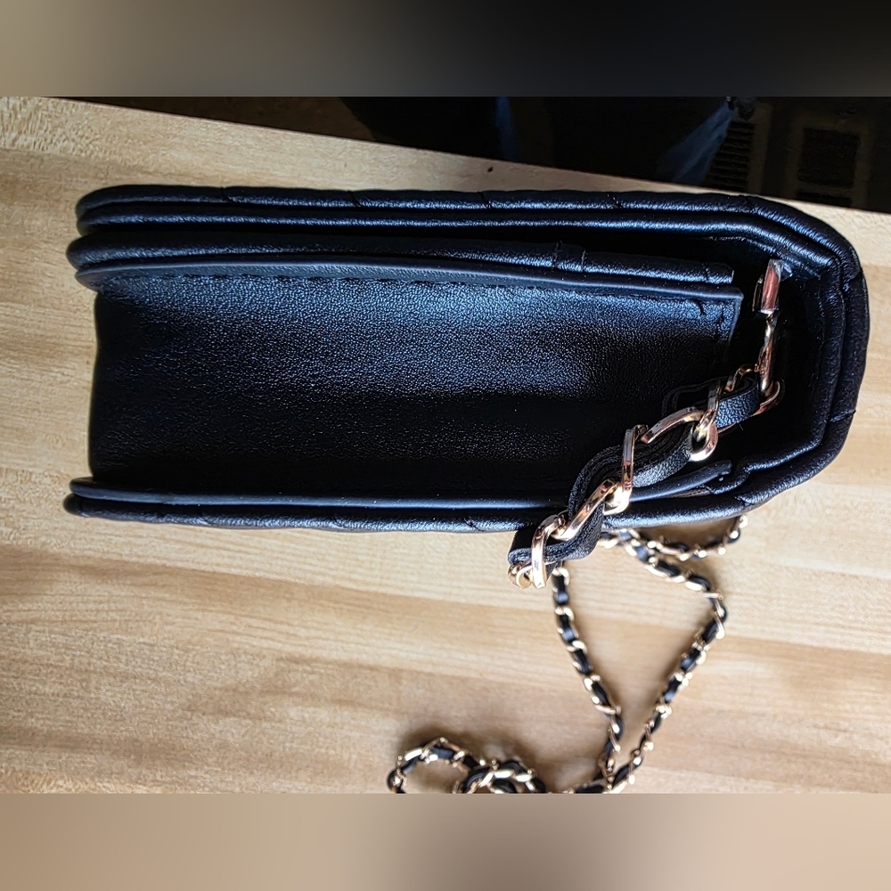 Bebe Black Chevron Quilted Crossbody Bag (PUR7) - Picture 16 of 16